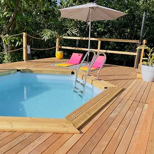Hébergement de vacances Les Vanniers: Papaye - Karité, Baie-Mahault